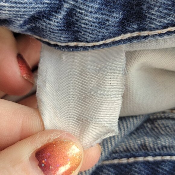 VTG Rustler Cutoff High Rise Medium Blue Wash Frayed Jean Mom Relaxed Shorts 2 4 - Picture 11 of 11